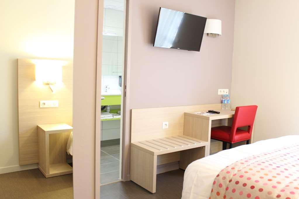 Brit Hotel Brive La Gaillarde - Restaurant La Limousine Malemort Ruang foto