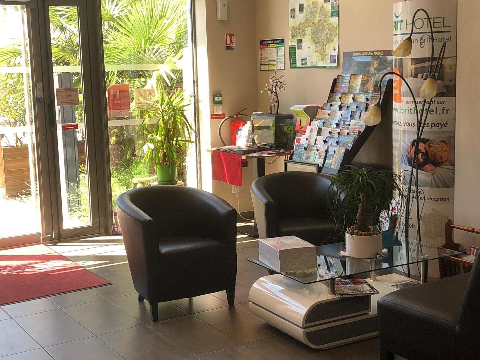 Brit Hotel Brive La Gaillarde - Restaurant La Limousine Malemort Bagian luar foto