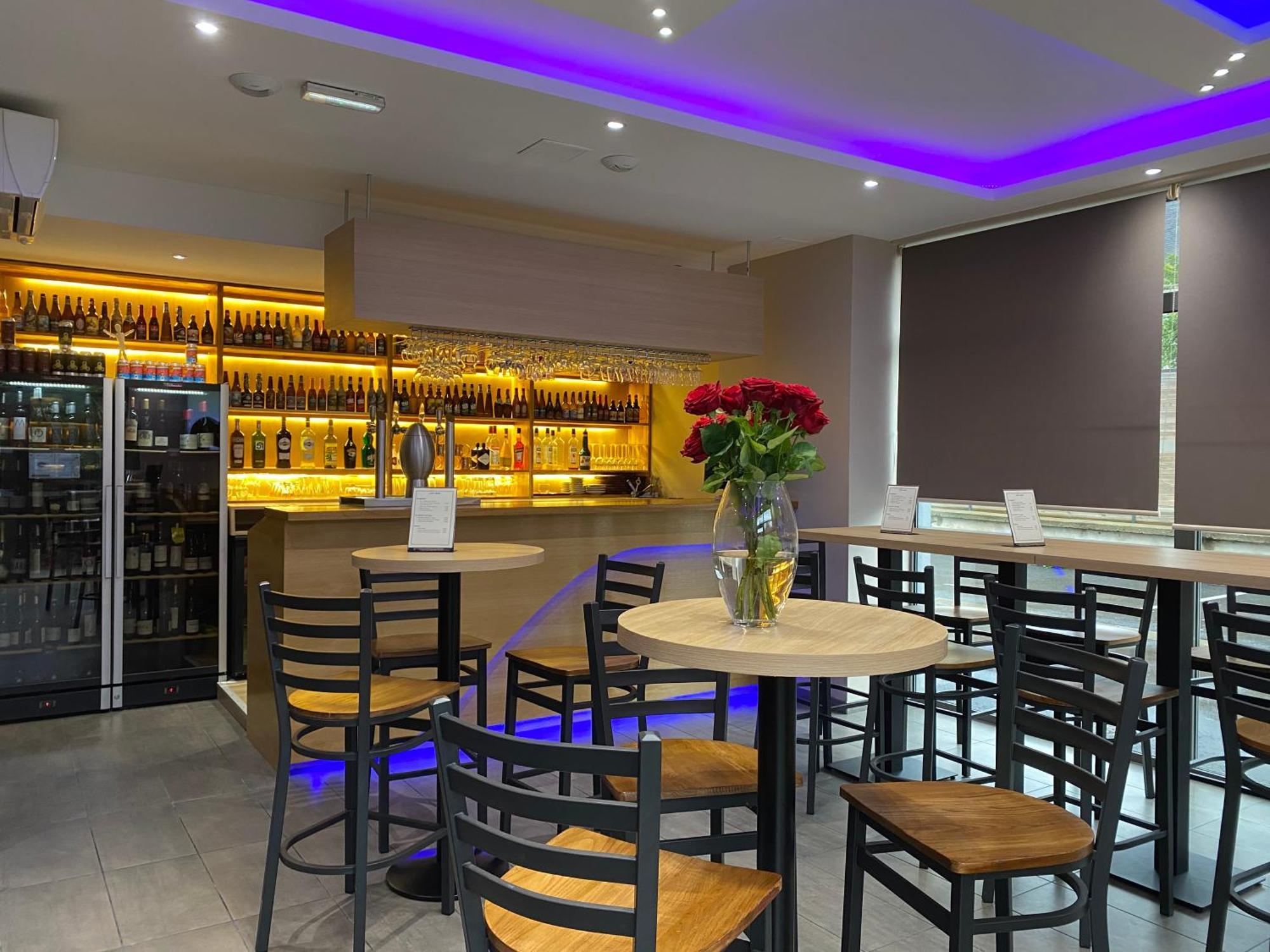 Brit Hotel Brive La Gaillarde - Restaurant La Limousine Malemort Bagian luar foto